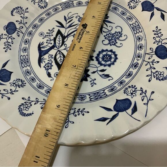 J & G Meakin England 2 Dinner Plates 10 1/4” and 1 small appetizer plate 6” - Picture 5 of 6